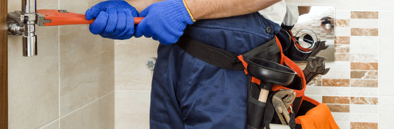 equipo de fontaneros profesionales urgentes en Almería con más de 20 años de experiencia